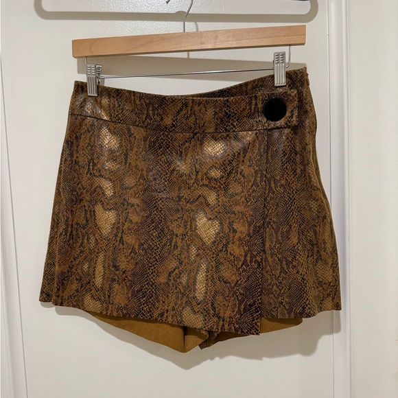 Zara faux snakeskin skort - size M - Picture 3 of 4